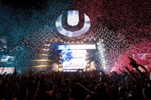 Flutter FETTI confetti at Electric Daisy Carnival