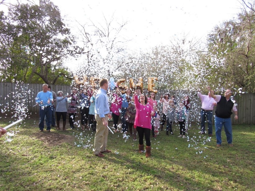 Confetti Streamers: Bright Green Metallic. Cannon-Ready. Factory